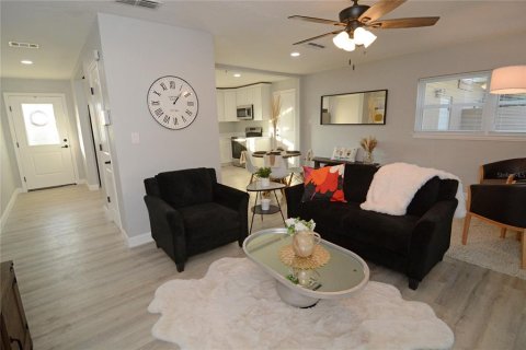 Casa en venta en Orlando, Florida, 3 dormitorios, 132.94 m2 № 1427788 - foto 18