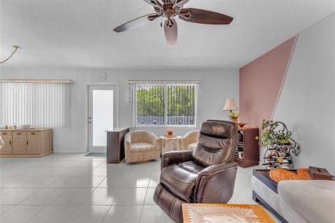 Copropriété à vendre à Deerfield Beach, Floride: 2 chambres, 92.53 m2 № 1222748 - photo 20