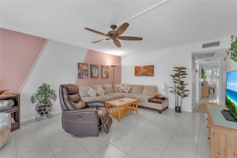 Copropriété à vendre à Deerfield Beach, Floride: 2 chambres, 92.53 m2 № 1222748 - photo 25