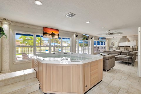 Villa ou maison à vendre à Royal Palm Beach, Floride: 4 chambres, 274.9 m2 № 1059965 - photo 29