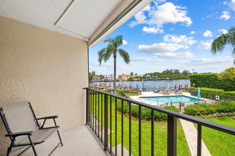 Condominio en venta en Delray Beach, Florida, 2 dormitorios, 121.79 m2 № 1065452 - foto 17