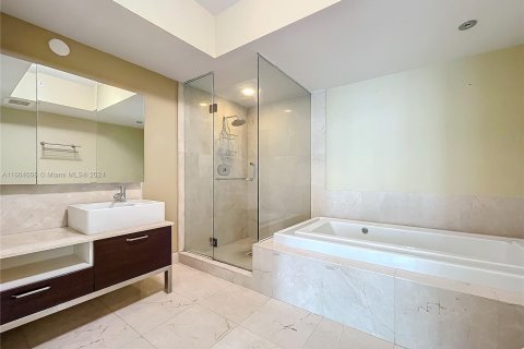 Copropriété à vendre à Miami, Floride: 1 chambre, 76.18 m2 № 1233219 - photo 14