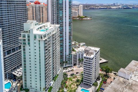 Condo in Miami, Florida, 1 bedroom  № 1233219 - photo 22