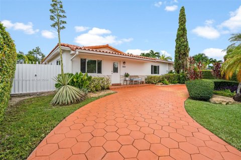 Villa ou maison à vendre à Miami, Floride: 3 chambres, 145.67 m2 № 1327628 - photo 1