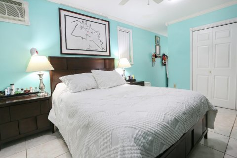 Casa en venta en Plantation, Florida, 4 dormitorios, 152.82 m2 № 1057954 - foto 11