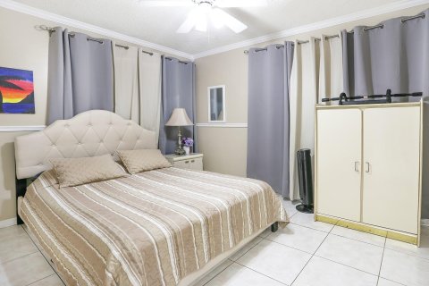 Casa en venta en Plantation, Florida, 4 dormitorios, 152.82 m2 № 1057954 - foto 20