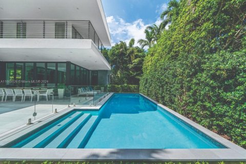 Casa en venta en Miami Beach, Florida, 5 dormitorios, 420.29 m2 № 1377302 - foto 10