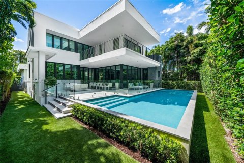 Casa en venta en Miami Beach, Florida, 5 dormitorios, 420.29 m2 № 1377302 - foto 3