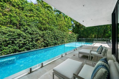 Casa en venta en Miami Beach, Florida, 5 dormitorios, 420.29 m2 № 1377302 - foto 11