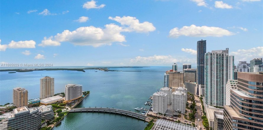 Condo in Miami, Florida, 1 bedroom  № 1377398