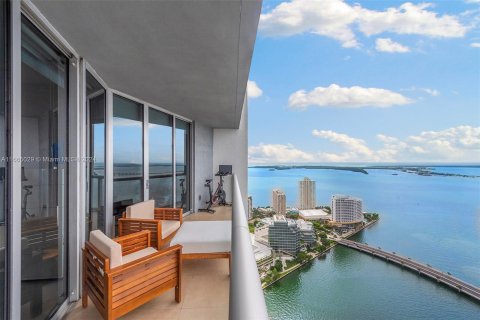 Condo in Miami, Florida, 1 bedroom  № 1377398 - photo 2