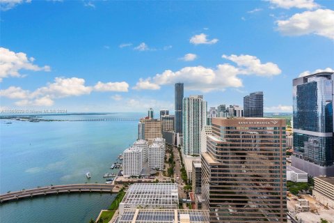 Condo in Miami, Florida, 1 bedroom  № 1377398 - photo 3