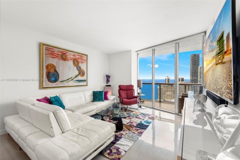 Condo in Miami, Florida, 1 bedroom  № 1377398 - photo 15