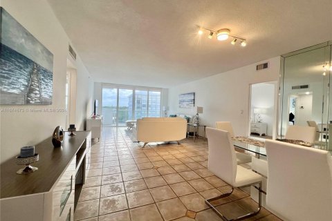 Condominio en alquiler en Miami Beach, Florida, 2 dormitorios, 119.84 m2 № 1397705 - foto 6