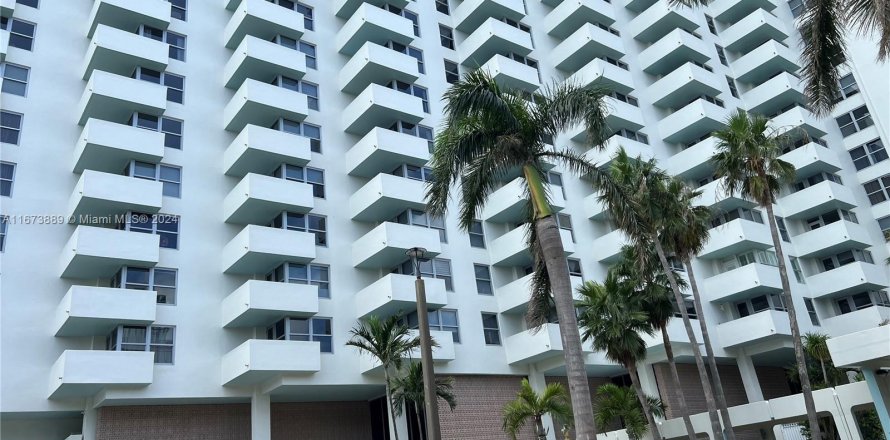 Condo in Miami Beach, Florida, 1 bedroom  № 1397651