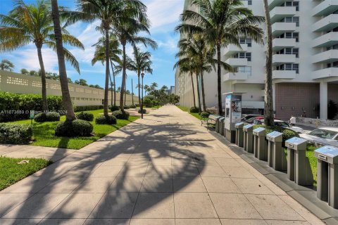 Copropriété à vendre à Miami Beach, Floride: 1 chambre, 72 m2 № 1397651 - photo 11