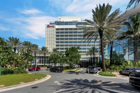 Condo in Miami Beach, Florida, 1 bedroom  № 1397651 - photo 8