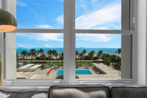 Copropriété à vendre à Miami Beach, Floride: 1 chambre, 72 m2 № 1397651 - photo 4