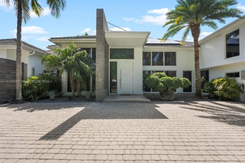 Villa ou maison à vendre à Golden Beach, Floride: 4 chambres, 511.89 m2 № 1242243 - photo 9