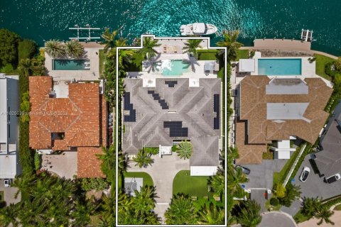 Villa ou maison à vendre à Golden Beach, Floride: 4 chambres, 511.89 m2 № 1242243 - photo 3