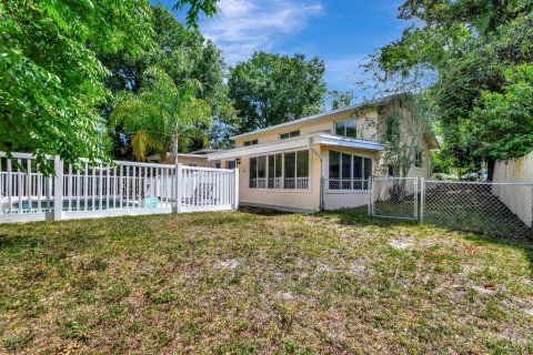 House in DeLand, Florida 5 bedrooms, 250.65 sq.m. № 1192331 - photo 30