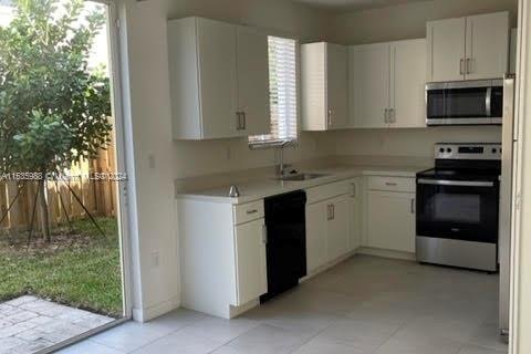 Townhouse in Homestead, Florida 3 bedrooms, 120.96 sq.m. № 1021906 - photo 2