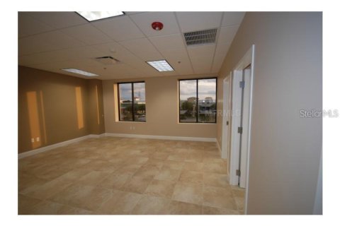 Commercial property in Orlando, Florida 77.11 sq.m. № 1192420 - photo 8