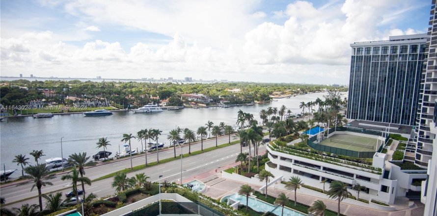 Condo in Miami Beach, Florida, 1 bedroom  № 1345299