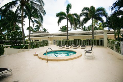 Condominio en venta en Miami Beach, Florida, 1 dormitorio, 102.19 m2 № 1345299 - foto 8