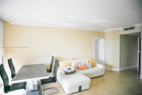 Condominio en venta en Miami Beach, Florida, 1 dormitorio, 102.19 m2 № 1345299 - foto 26