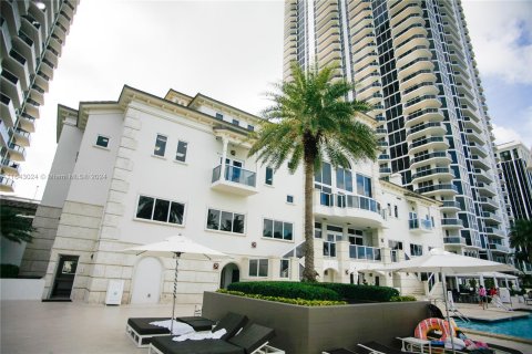 Copropriété à vendre à Miami Beach, Floride: 1 chambre, 102.19 m2 № 1345299 - photo 10