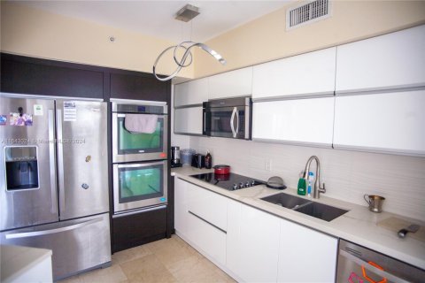 Copropriété à vendre à Miami Beach, Floride: 1 chambre, 102.19 m2 № 1345299 - photo 17