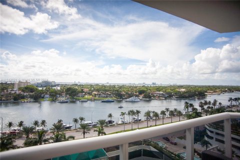 Condo in Miami Beach, Florida, 1 bedroom  № 1345299 - photo 19