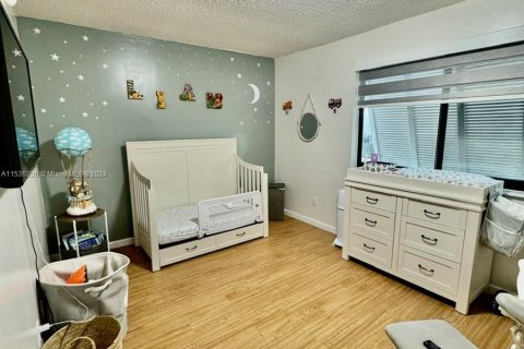 Adosado en venta en Pembroke Pines, Florida, 2 dormitorios, 137.68 m2 № 1017777 - foto 12