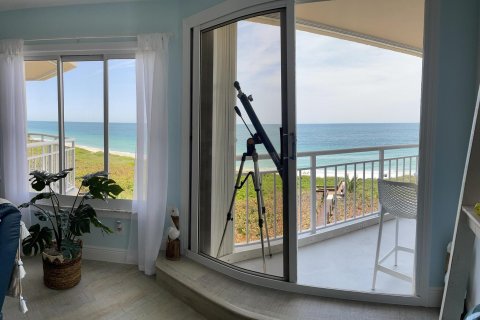 Condo in Hutchinson Island South, Florida, 2 bedrooms  № 1054708 - photo 24