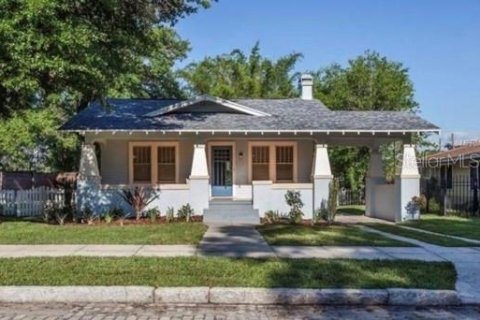 Casa en alquiler en Tampa, Florida, 2 dormitorios, 118.54 m2 № 1349265 - foto 1