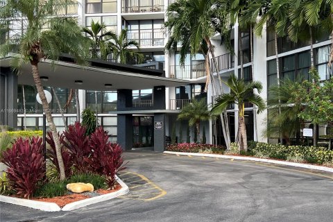 Copropriété à vendre à Hallandale Beach, Floride: 2 chambres, 132.85 m2 № 1399427 - photo 27