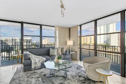 Copropriété à vendre à Hallandale Beach, Floride: 2 chambres, 132.85 m2 № 1399427 - photo 9