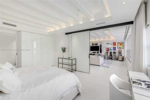 Condominio en venta en Miami Beach, Florida, 1 dormitorio, 119.19 m2 № 1399426 - foto 17