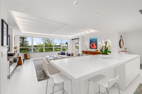 Condominio en venta en Miami Beach, Florida, 1 dormitorio, 119.19 m2 № 1399426 - foto 18