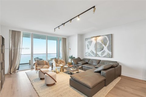Condominio en venta en Sunny Isles Beach, Florida, 4 dormitorios, 249.16 m2 № 1033476 - foto 12