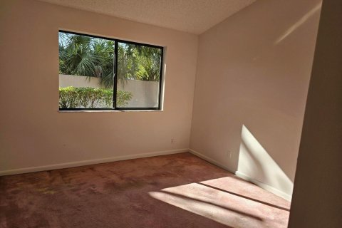 House in Tamarac, Florida 2 bedrooms, 138.61 sq.m. № 1040834 - photo 10