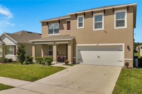 House in Davenport, Florida 5 bedrooms, 250.46 sq.m. № 1247185 - photo 1