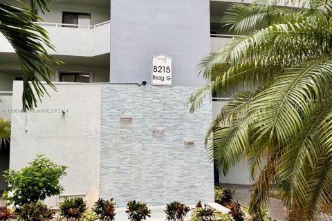 Condo in Miami, Florida, 2 bedrooms  № 1381543 - photo 21