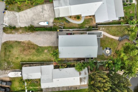 Villa ou maison à vendre à Palm City, Floride: 4 chambres, 242.38 m2 № 1077049 - photo 1