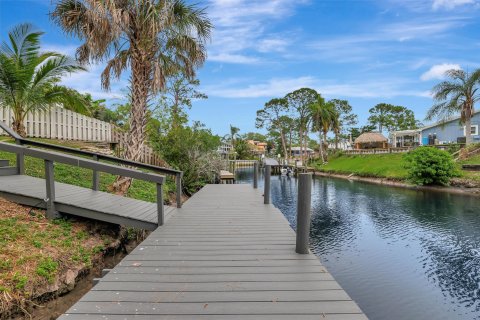 Villa ou maison à vendre à Palm City, Floride: 4 chambres, 242.38 m2 № 1077049 - photo 13