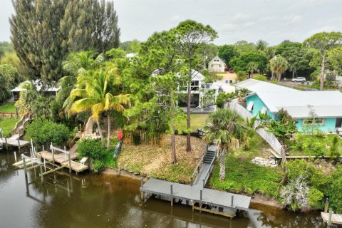 Villa ou maison à vendre à Palm City, Floride: 4 chambres, 242.38 m2 № 1077049 - photo 3