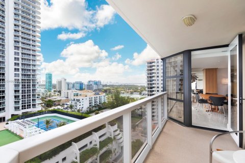 Condo in Miami Beach, Florida, 1 bedroom  № 1054195 - photo 16