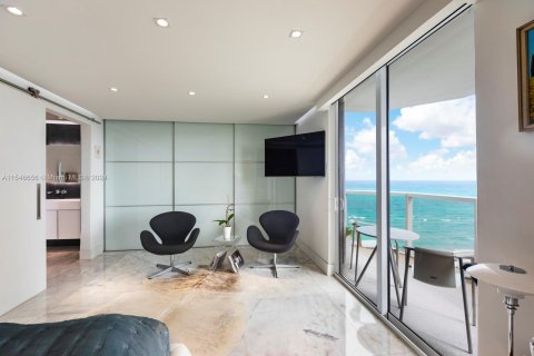 Copropriété à vendre à Miami Beach, Floride: 1 chambre, 118.73 m2 № 1054195 - photo 9