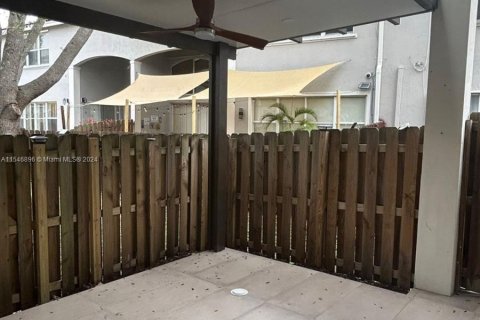 Townhouse in Doral, Florida 3 bedrooms, 208.57 sq.m. № 1054150 - photo 8